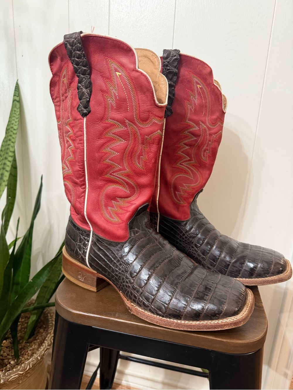 Men's Red Shaft Black Croc-Embossed Leather Cowboy Boots